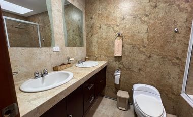 En venta casa en Cuenca, sector control Sur.