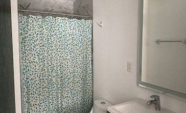 DEPARTAMENTO EN RENTA EQUIPADO Y AMUEBLADO EN PARALELO OBISPADO