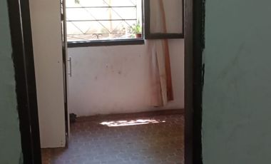 Venta de casa con cochera Barrio Bella Vista