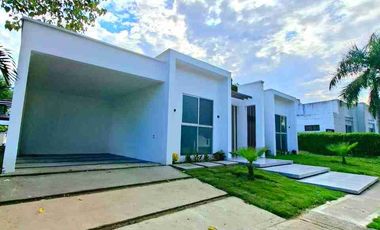 Estrene Hermosa casa campestre en condominio
