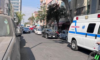 SE VENDE CASA COMO TERRENO CON USO DE SUELO POTENCIAL