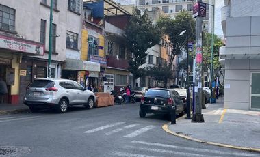 SE VENDE CASA COMO TERRENO CON USO DE SUELO POTENCIAL