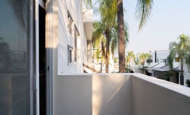 Casa en Venta con doble vigilancia - Av. Palmira, Cuernavaca.