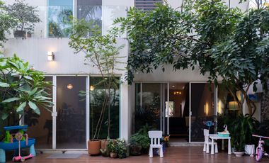 Casa en Venta con doble vigilancia - Av. Palmira, Cuernavaca.