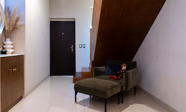 Casa en Venta con doble vigilancia - Av. Palmira, Cuernavaca.