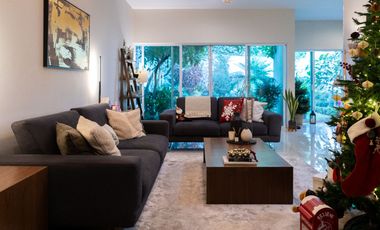 Casa en Venta con doble vigilancia - Av. Palmira, Cuernavaca.