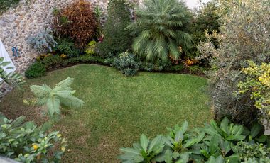 Casa en Venta con doble vigilancia - Av. Palmira, Cuernavaca.