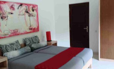 Villa Dengan Jacuzi for sale