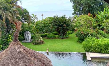 Villa Dengan Jacuzi for sale