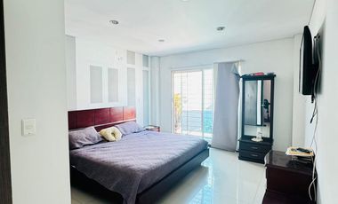 SE VENDE CASA UNIFAMILIAR BARRIO MONTECARLO