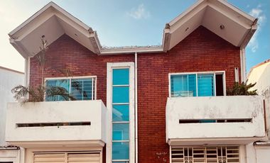 SE VENDE CASA UNIFAMILIAR BARRIO MONTECARLO