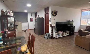 ESPECTACULAR CASA DE 3 PISOS EN VENTA – IDEAL PARA INVERSIÓN / AIRBNB