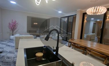 Hermosa Casa de Estreno Amoblada en Machala de 4 Dormitorios