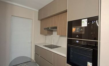 Hermosa Casa de Estreno Amoblada en Machala de 4 Dormitorios