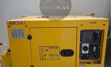 Hermosa Casa de Estreno Amoblada en Machala de 4 Dormitorios