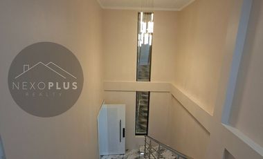 Hermosa Casa de Estreno Amoblada en Machala de 4 Dormitorios