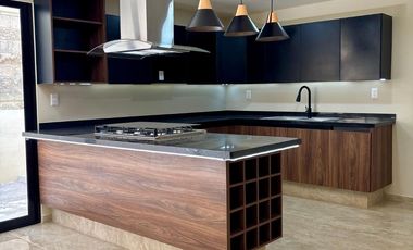 Casas en venta – Fracc. Sauco, Ciudad Ecológica Haras del Bosque