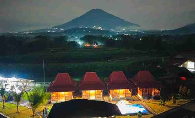 Dijual Villa dan Rumah induk di Bandongan Magelang dengan View Gunung dan Persawahan