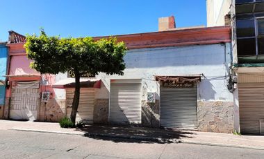 PLAZA COMERCIAL EN VENTA CENTRO DE TOLUCA, CERCA DE LOS PORTALES