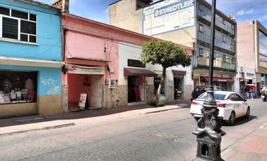 PLAZA COMERCIAL EN VENTA CENTRO DE TOLUCA, CERCA DE LOS PORTALES