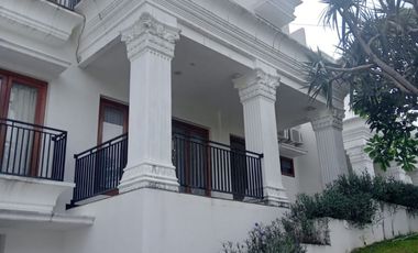 Luxury 3-Story Mansion in Kemang Antasari – Spacious 1000 sqm Land, Private Pool, Quick Access to SCBD (Ideal for Home & Office)