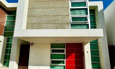 Casa en renta | Estilo moderno y fraccionamiento privado | Residencial Estancia, Ensenada