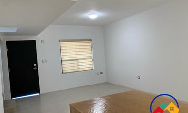 SE RENTA CASA en fraccionamiento Jardines de Santa Clara en Ciudad Juárez, Chihuahua, México.