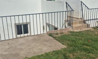 RENTA EXTRAORDINARIA CASA EN ARBOLEDAS !!!!!!!