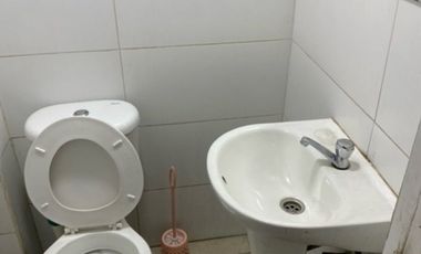 SE ARRIENDA Local COMERCIAL En Plena Calle Franklin