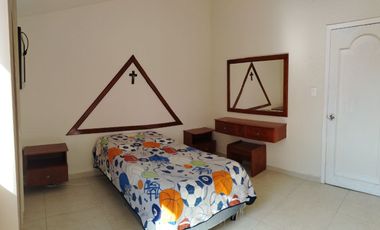 2 CASA EN UN TERRENO DE 827M2 LA PRINCIPAL 4 RECAMARAS Y ESTUDIO ,LA SECUNDARIA 2 RECAMARAS