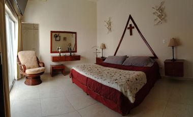 2 CASA EN UN TERRENO DE 827M2 LA PRINCIPAL 4 RECAMARAS Y ESTUDIO ,LA SECUNDARIA 2 RECAMARAS