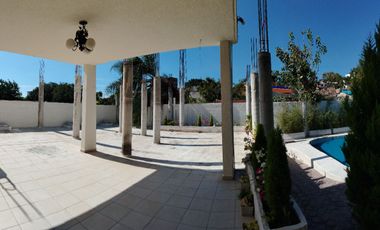 2 CASA EN UN TERRENO DE 827M2 LA PRINCIPAL 4 RECAMARAS Y ESTUDIO ,LA SECUNDARIA 2 RECAMARAS