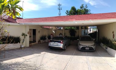 2 CASA EN UN TERRENO DE 827M2 LA PRINCIPAL 4 RECAMARAS Y ESTUDIO ,LA SECUNDARIA 2 RECAMARAS