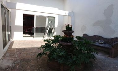 2 CASA EN UN TERRENO DE 827M2 LA PRINCIPAL 4 RECAMARAS Y ESTUDIO ,LA SECUNDARIA 2 RECAMARAS