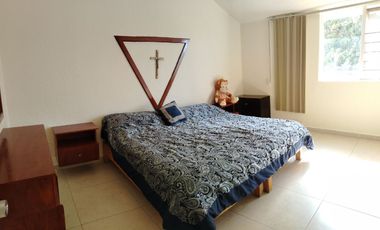 2 CASA EN UN TERRENO DE 827M2 LA PRINCIPAL 4 RECAMARAS Y ESTUDIO ,LA SECUNDARIA 2 RECAMARAS