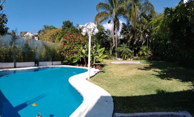 2 CASA EN UN TERRENO DE 827M2 LA PRINCIPAL 4 RECAMARAS Y ESTUDIO ,LA SECUNDARIA 2 RECAMARAS