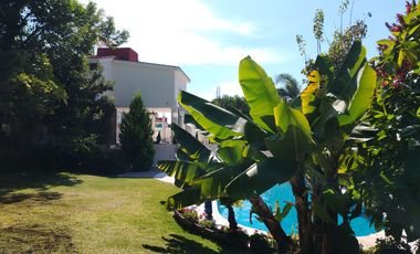 2 CASA EN UN TERRENO DE 827M2 LA PRINCIPAL 4 RECAMARAS Y ESTUDIO ,LA SECUNDARIA 2 RECAMARAS