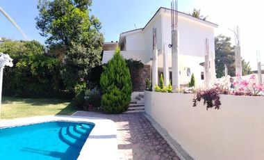 2 CASA EN UN TERRENO DE 827M2 LA PRINCIPAL 4 RECAMARAS Y ESTUDIO ,LA SECUNDARIA 2 RECAMARAS