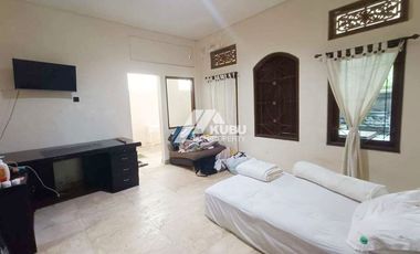 KBP1508 simple minimalist house in a quiet complex area.