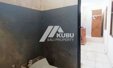 KBP1508 simple minimalist house in a quiet complex area.