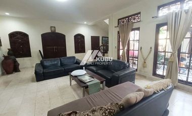 KBP1508 simple minimalist house in a quiet complex area.