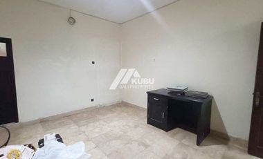 KBP1508 simple minimalist house in a quiet complex area.