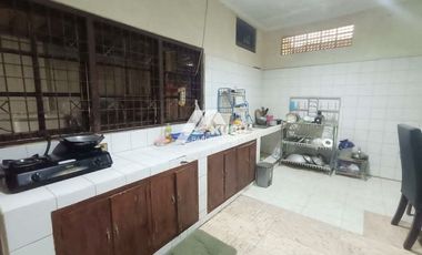 KBP1508 simple minimalist house in a quiet complex area.