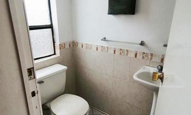 LOCAL COMERCIAL EN RENTA EN PLANTA ALTA CON TERRAZA EN SAN MIGUEL DE ALLENDE CERCA DE LA COMER