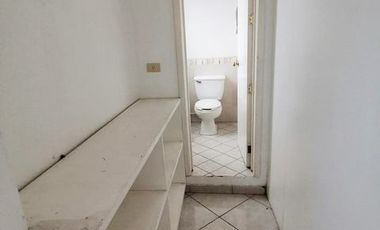 LOCAL COMERCIAL EN RENTA EN PLANTA ALTA CON TERRAZA EN SAN MIGUEL DE ALLENDE CERCA DE LA COMER