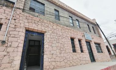 LOCAL COMERCIAL EN RENTA EN PLANTA ALTA CON TERRAZA EN SAN MIGUEL DE ALLENDE CERCA DE LA COMER