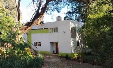 CAMPIRANA CASA EN RENTA EN  BOSQUE DE ENCINOS EN EL POBLADO DE SANGTA MARÍA AHUACATITLÁN EN CUERNAVACA, MORELOS.