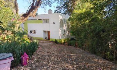 CAMPIRANA CASA EN RENTA EN  BOSQUE DE ENCINOS EN EL POBLADO DE SANGTA MARÍA AHUACATITLÁN EN CUERNAVACA, MORELOS.