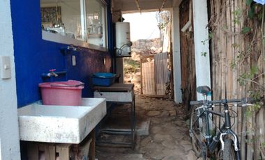 CAMPIRANA CASA EN RENTA EN  BOSQUE DE ENCINOS EN EL POBLADO DE SANGTA MARÍA AHUACATITLÁN EN CUERNAVACA, MORELOS.