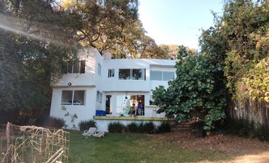 CAMPIRANA CASA EN RENTA EN  BOSQUE DE ENCINOS EN EL POBLADO DE SANGTA MARÍA AHUACATITLÁN EN CUERNAVACA, MORELOS.